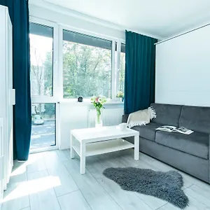 Apartament Batorego 18 - Yellow - Stacja Metra 300m - Underground Station 300m - Better, Warszawa